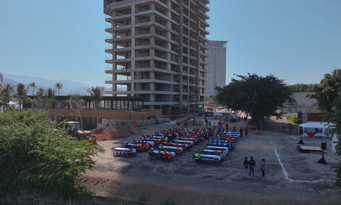 Marinatowers dec24, Marina Towers, Puerto Vallarta, Jalisco, México