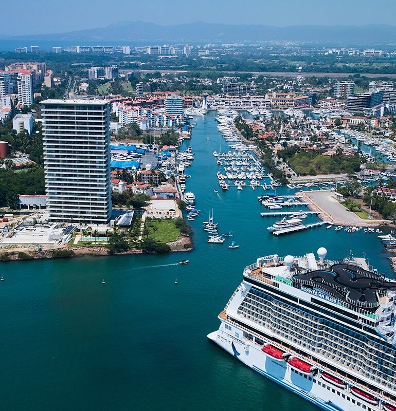 16_Servicio_de_taxi_acuático_Amenidades_1200x800px, Marina Towers, Puerto Vallarta, Jalisco, México