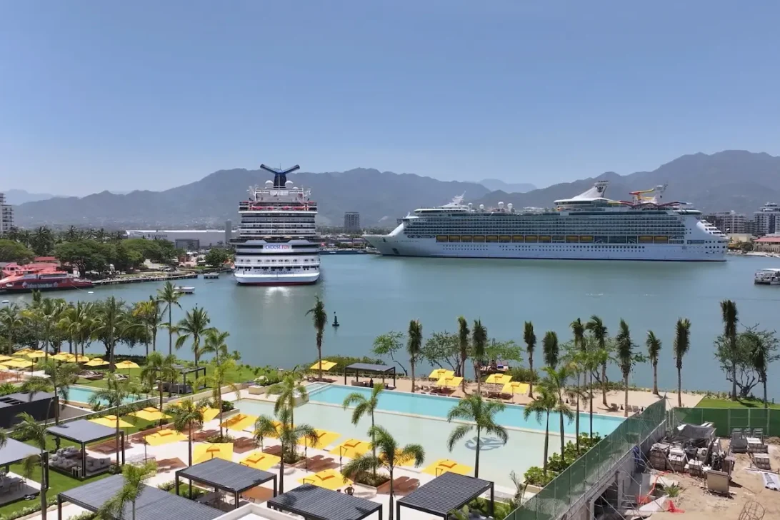 Marina_Towers_Julio 2026, Marina Towers, Puerto Vallarta, Jalisco, México