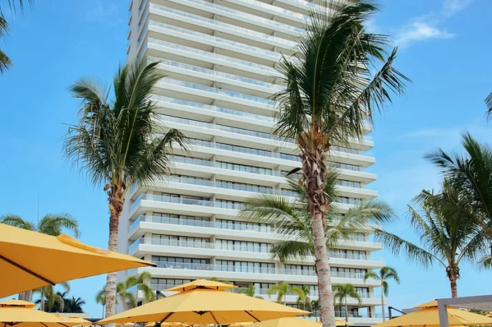 Gallery_beach_2, Marina Towers, Puerto Vallarta, Jalisco, México