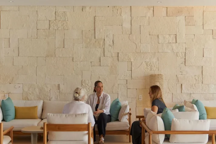 Gallery_lobby_50, Marina Towers, Puerto Vallarta, Jalisco, México