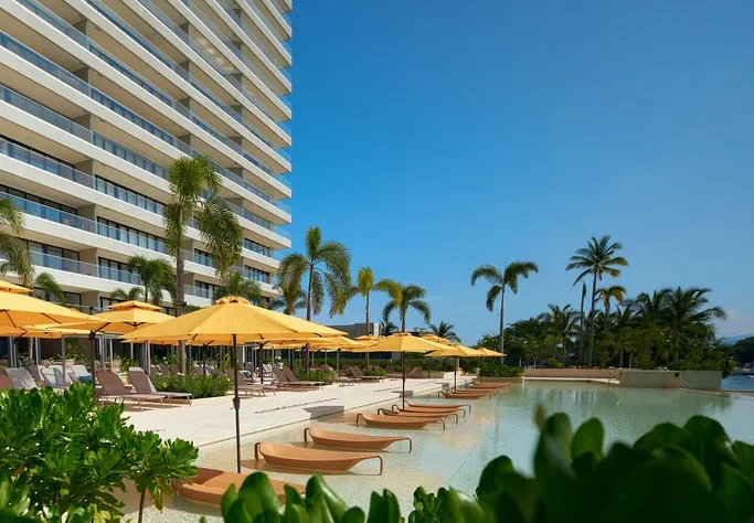 Gallery_pool_21, Marina Towers, Puerto Vallarta, Jalisco, México