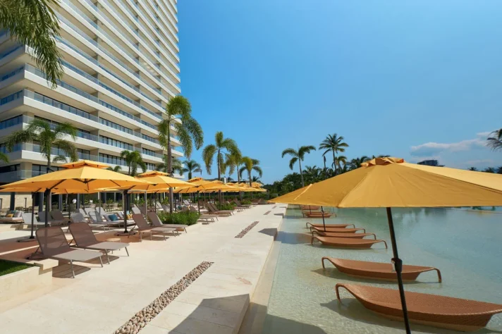 Gallery_pool_24, Marina Towers, Puerto Vallarta, Jalisco, México